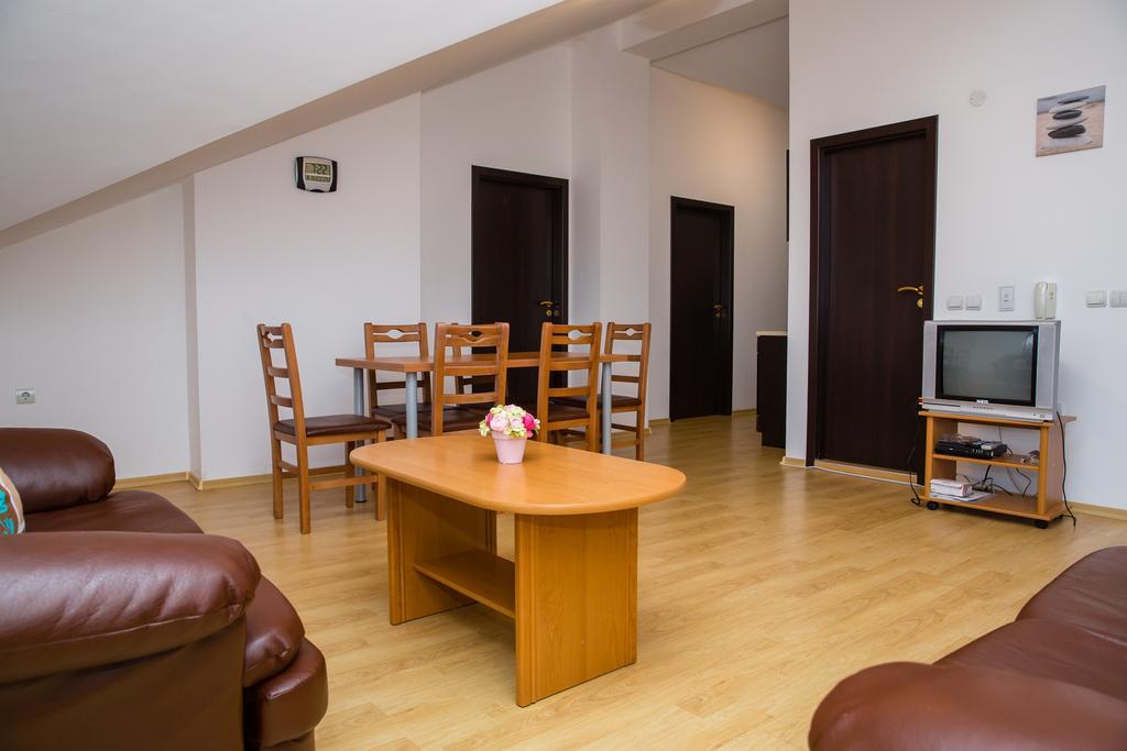 Three Mountains Penthouse Apartment 647 Razlog Extérieur photo