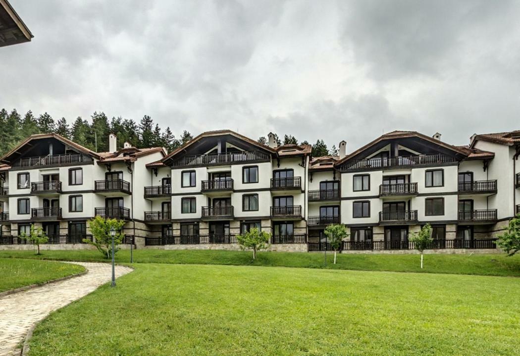 Three Mountains Penthouse Apartment 647 Razlog Extérieur photo
